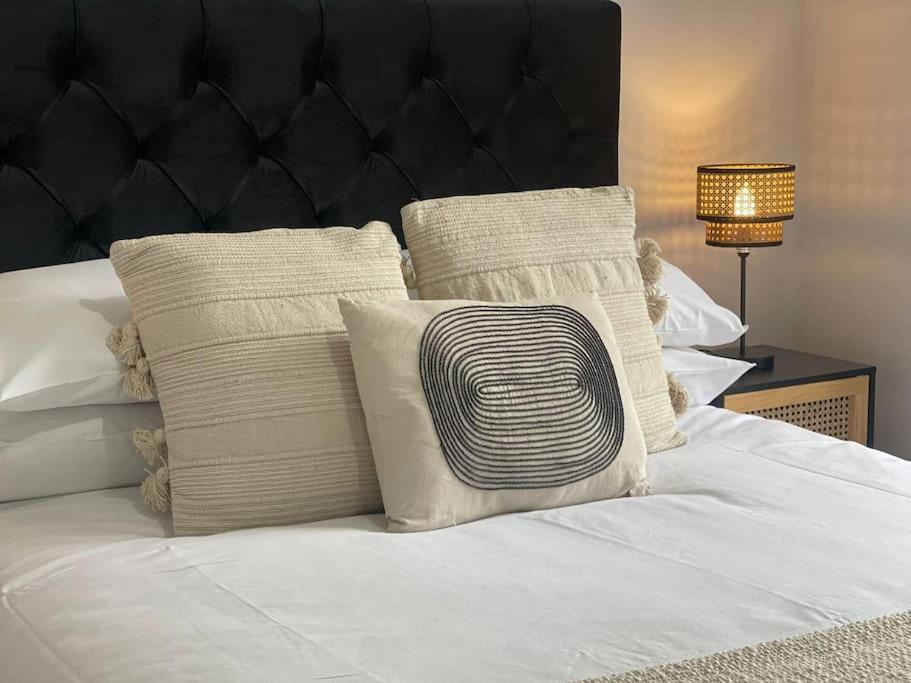 Trendy Apartment In Cardiff Free Parking Zewnętrze zdjęcie