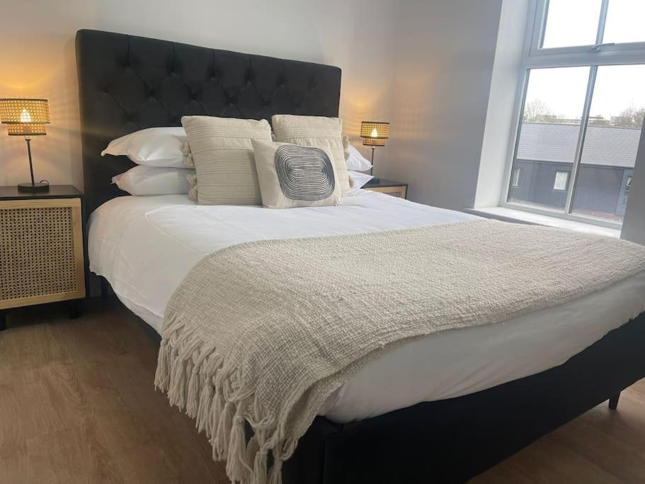 Trendy Apartment In Cardiff Free Parking Zewnętrze zdjęcie