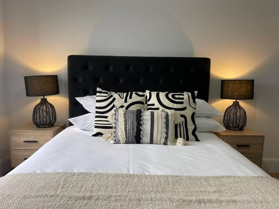 Trendy Apartment In Cardiff Free Parking Zewnętrze zdjęcie