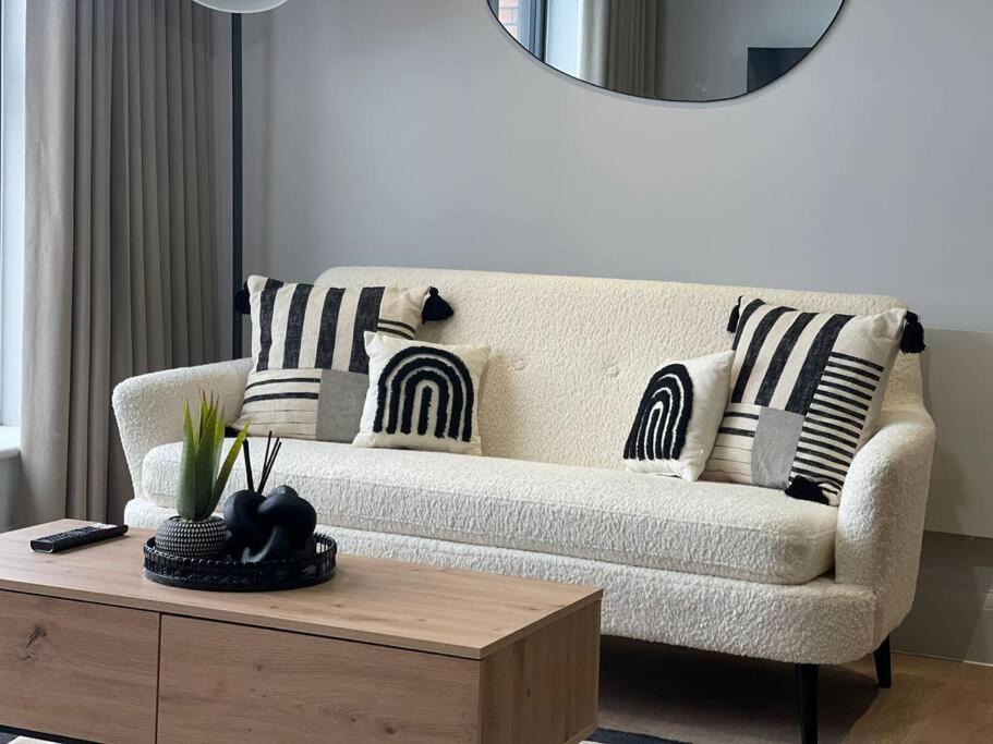 Trendy Apartment In Cardiff Free Parking Zewnętrze zdjęcie